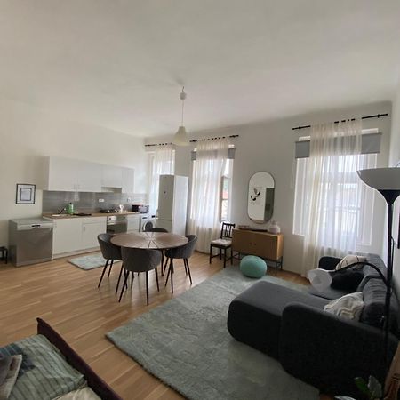 Roomy Apartment Close To Palmovka Praga Exterior foto